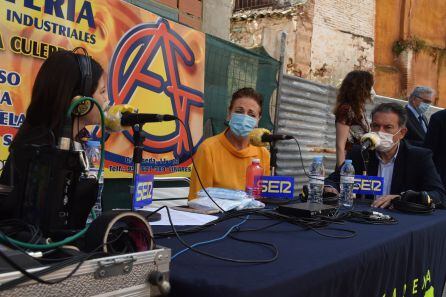 Momentos del especial Hoy por Hoy Linares desde la calle Radio Linares, en el día de su inauguración.