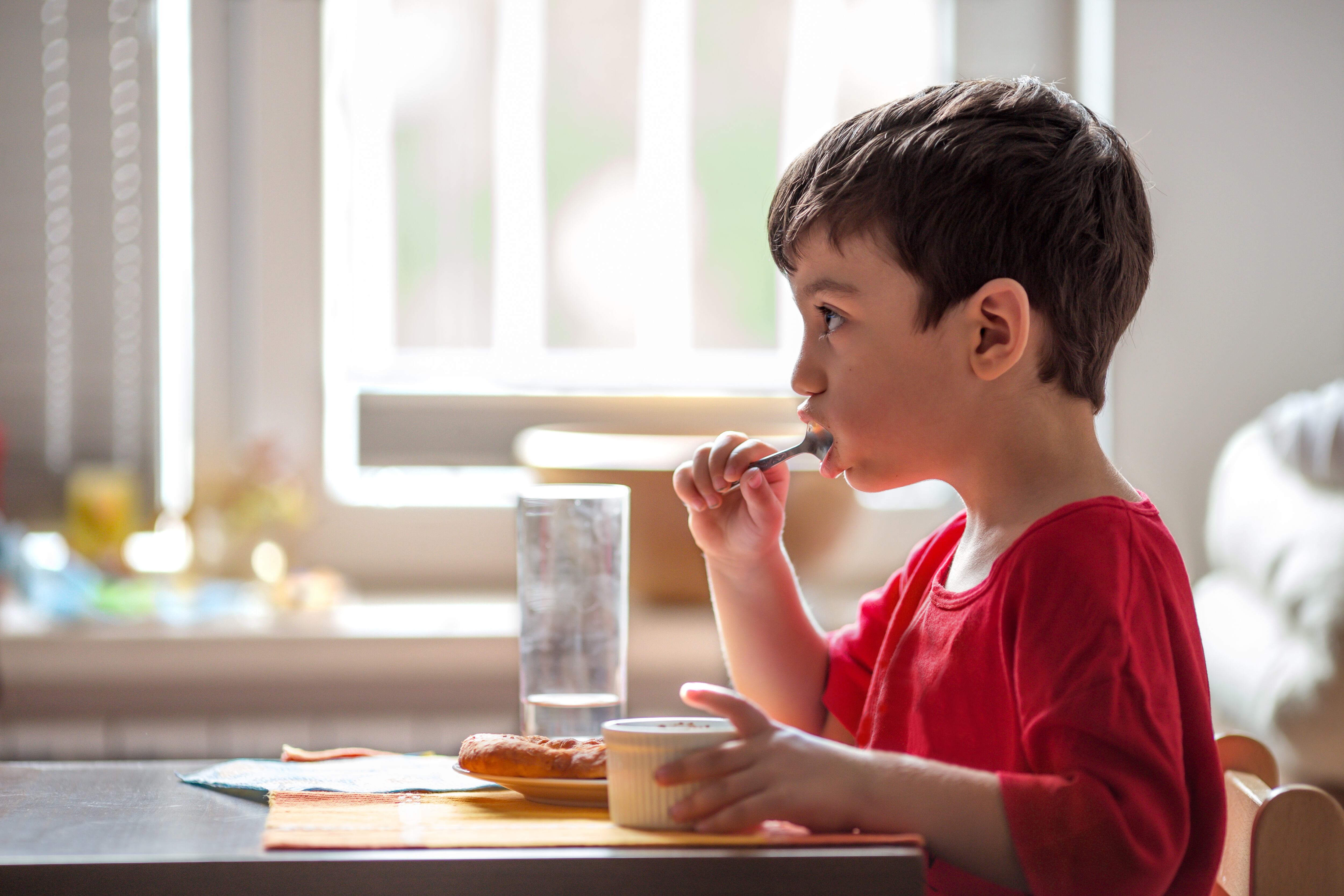 Desayunar mejora el rendimiento académico