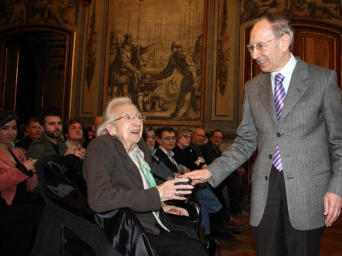 Mor la centenària poetessa Joan Raspall