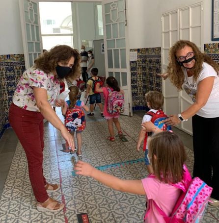 Alumnos del Colegio José María del Campo en Sevilla en el inicio del curso escolar