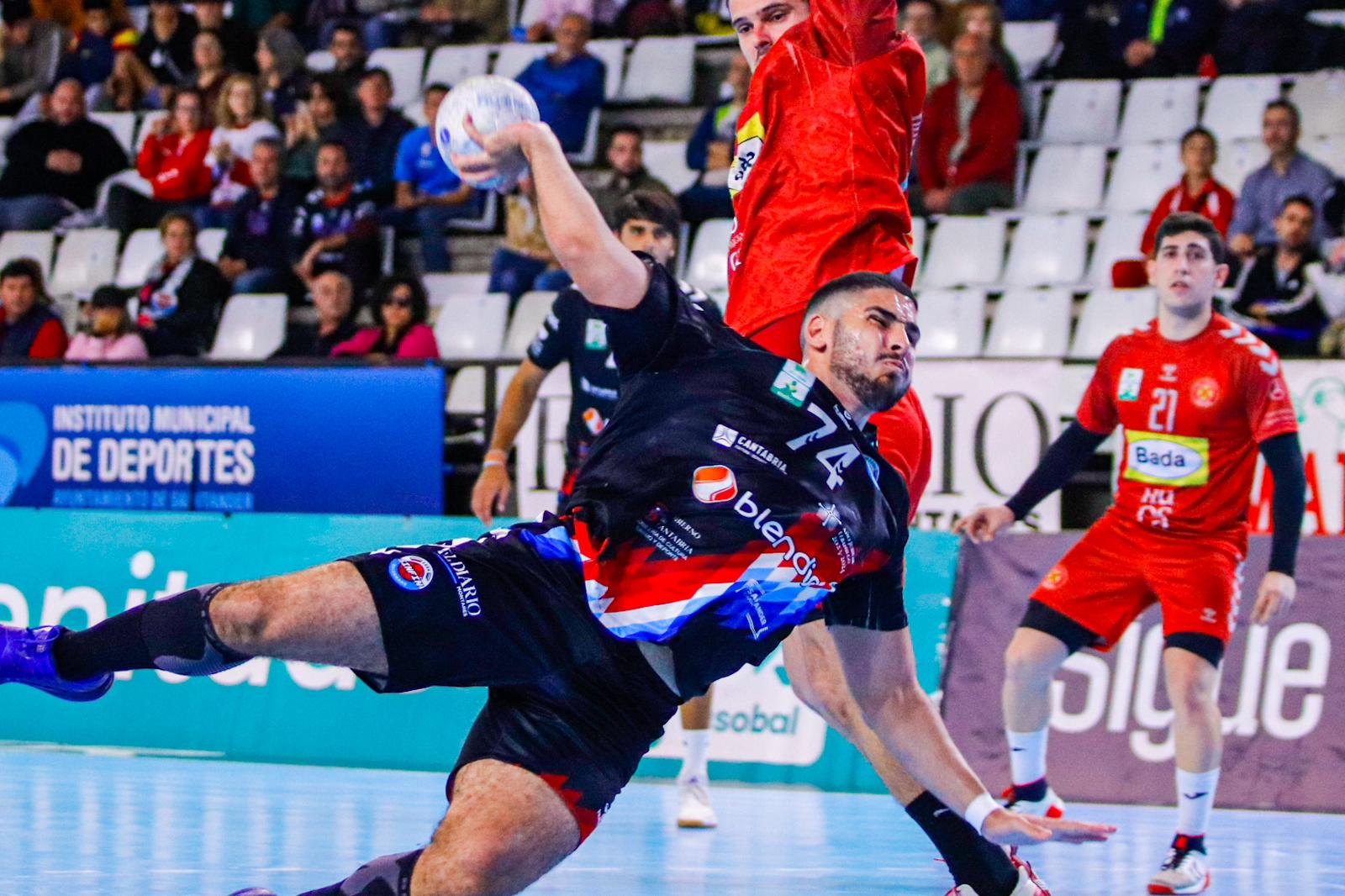 Omar Sherif, en uno de los lanzamientos.