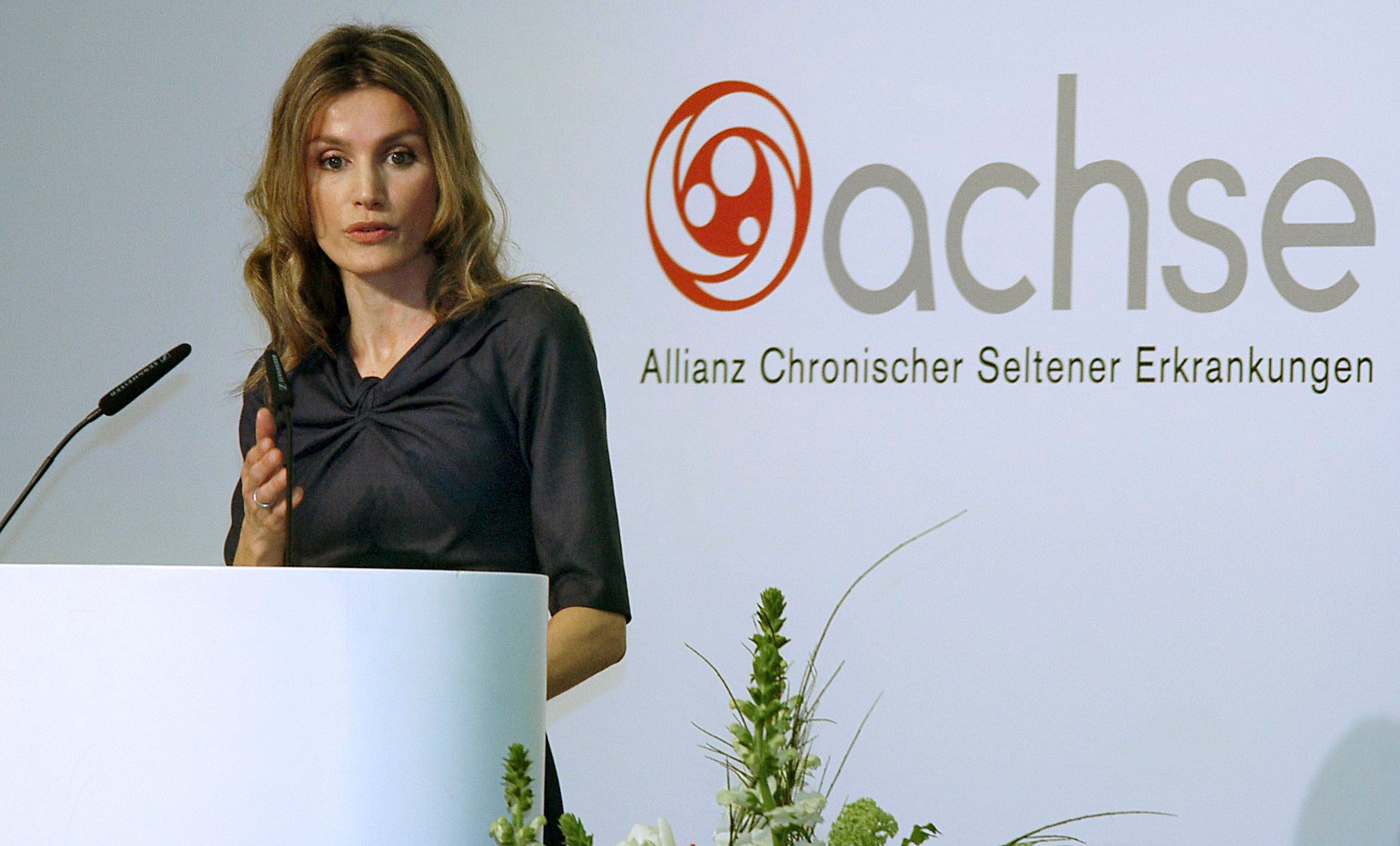 BER05. BERLIN (ALEMANIA), 01/03/2010.- La Princesa de Asturias durante su intervención en la entrega de la III edición del Premio Eva Luise Köhler de Investigación sobre Enfermedades Raras en un acto celebrado hoy en Berlín. EFE/PATRICIA SEVILLA CIORDIA