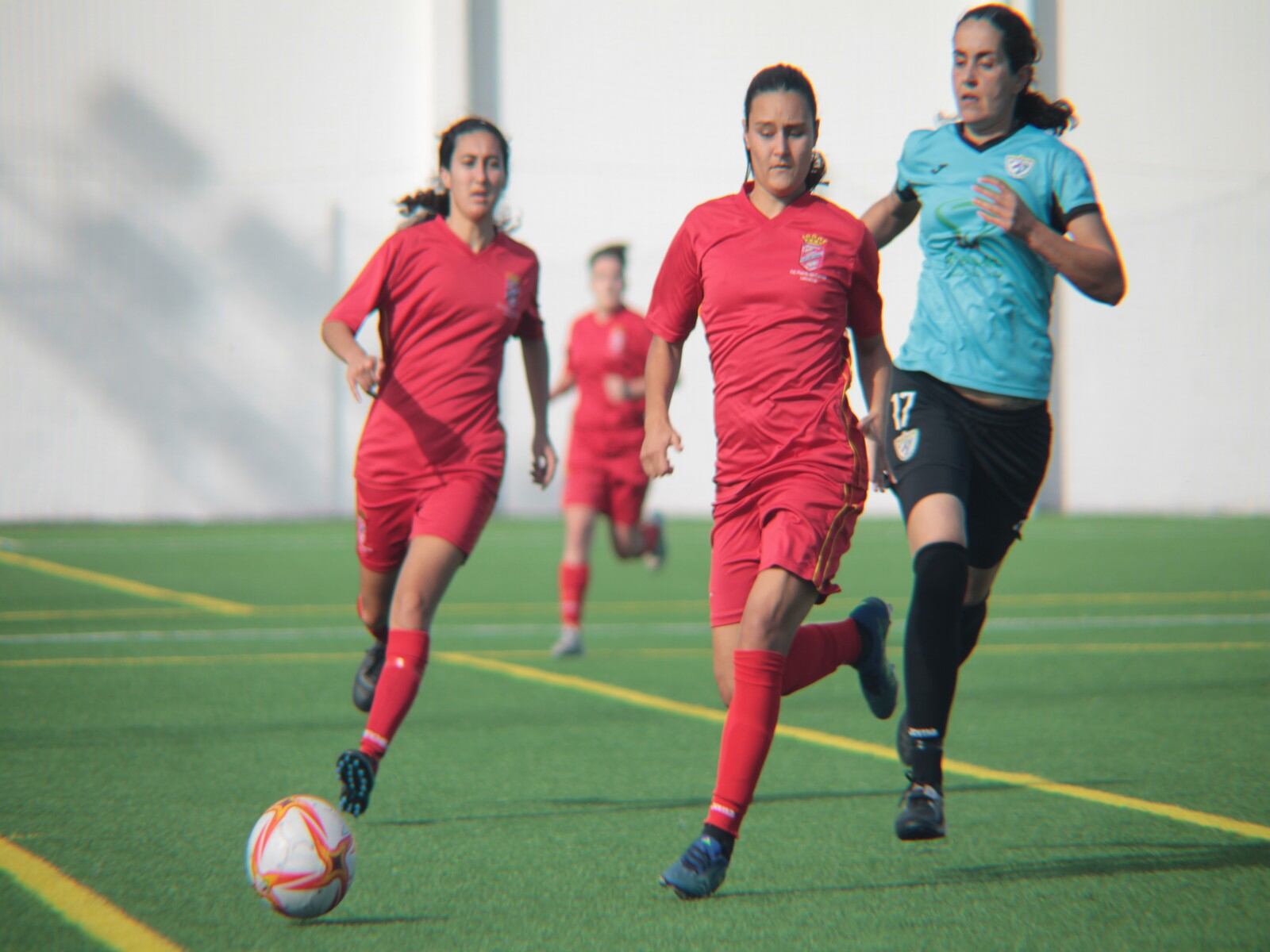 Jugada de ataque del FC Puerto del Carmen.