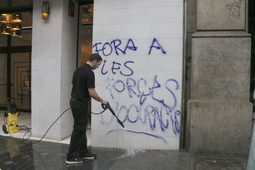 Imagen de la pared de un hotel en Via Laietana