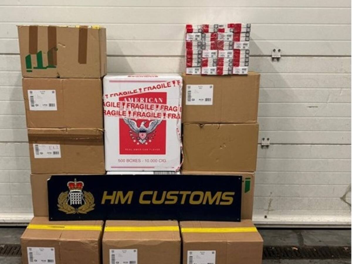 Aduanas de Gibraltar se incauta de 420 cartones de cigarrillos en un vehículo particular