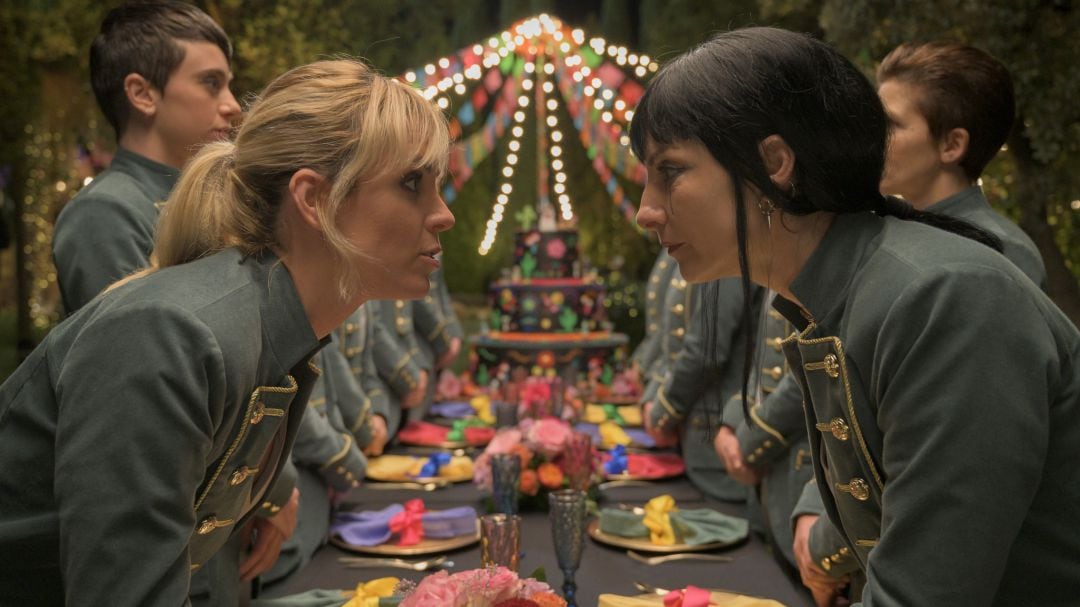 Macarena (Maggie Civantos) y Zulema (Najwa Nimri) antes de su último gran golpe en &#039;Vis a Vis: El Oasis&#039;