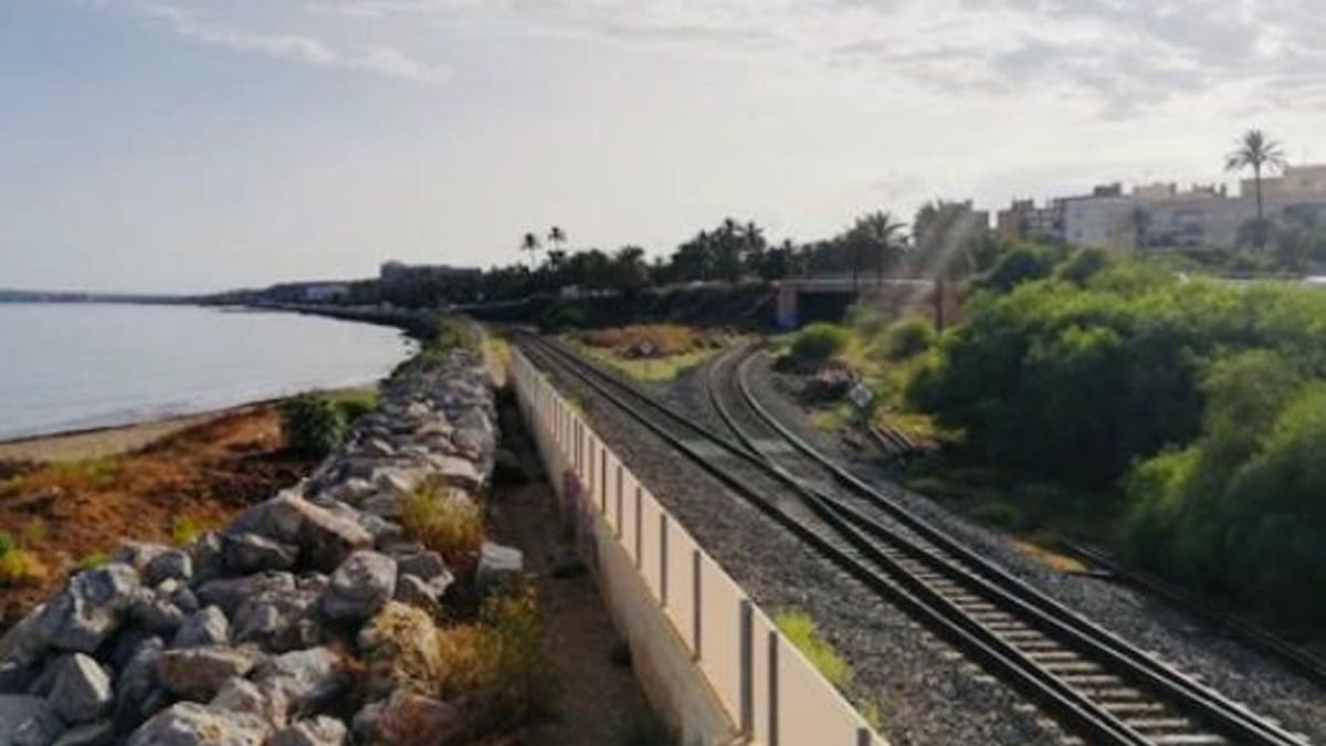 Entrevista a Paz Sotodosos y Lorenzo Pérez, de la Variante de Torrellano Ya, en Hoy por Hoy Alicante tras el anuncio del Ministro de Transportes de abandonar el proyecto para electrificar las vías de la costa sur de la ciudad