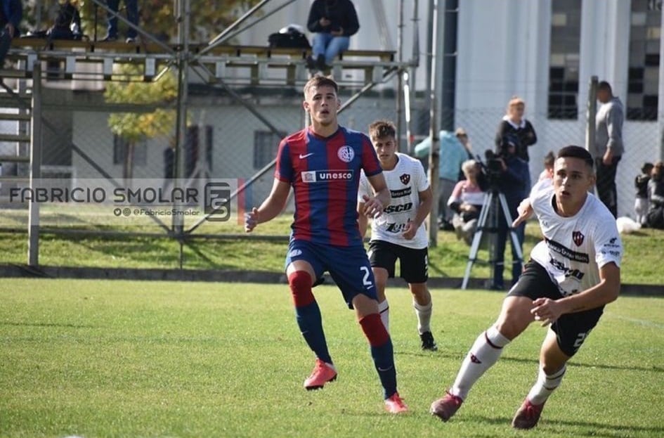 Matías Sosa durante un partido con el reserva del San Lorenzo de Almagro.