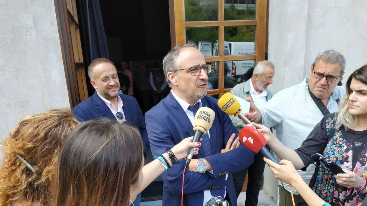 Olegario Ramón pide a la Junta fondos para afrontar la crisis sanitaria