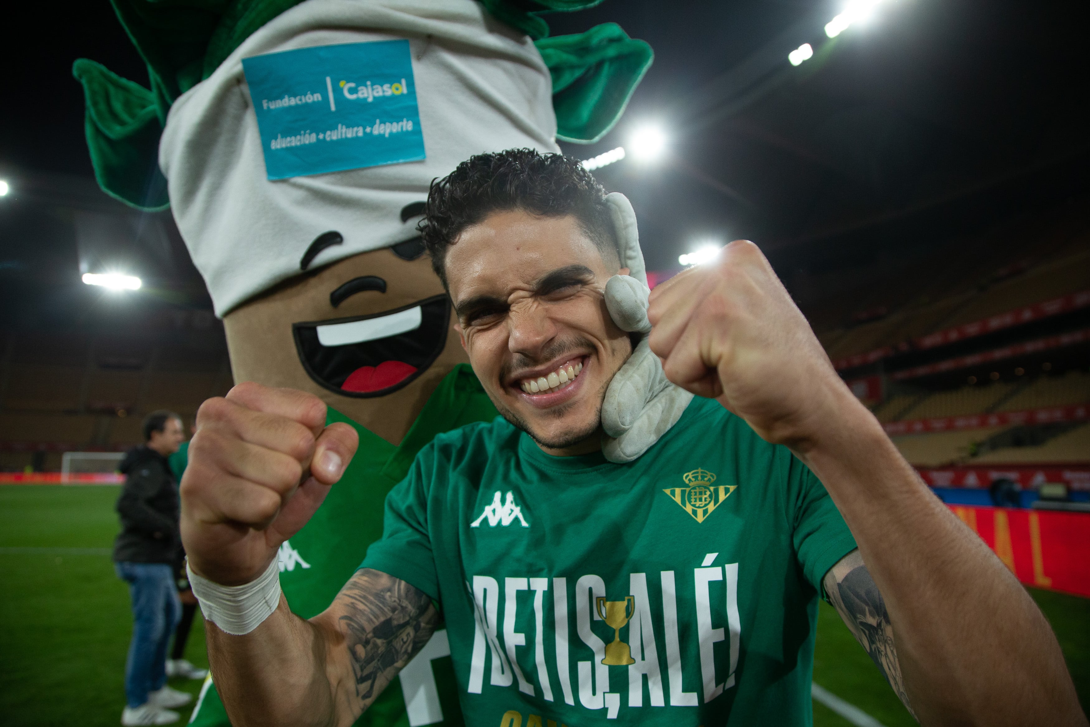 SEVILLA, SPAIN - APRIL 24: Marc Bartra se muestra muy ambicioso con esta nueva temporada en el Betis. (Photo By Joaquin Corchero/Europa Press via Getty Images)