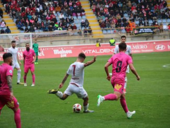 Sergio Marcos libró una dura batalla con Larrea