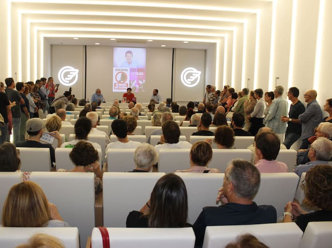 El auditorio de Fundación Mutua Levante se ha quedado pequeño para este acto