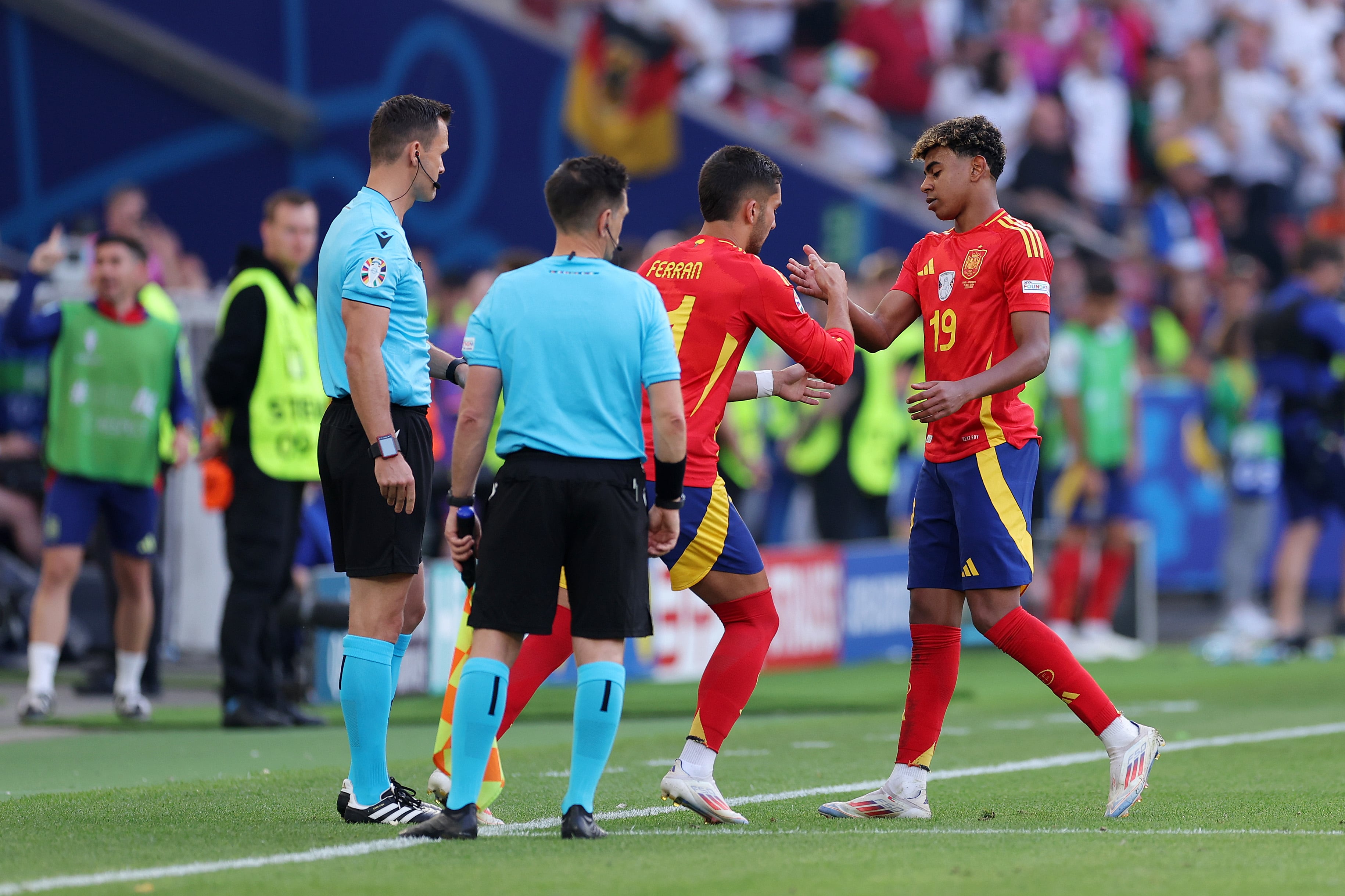 Ferran Torres sustituye a Lamine Yamal durante los cuartos de final de la Eurocopa entre España y Alemania