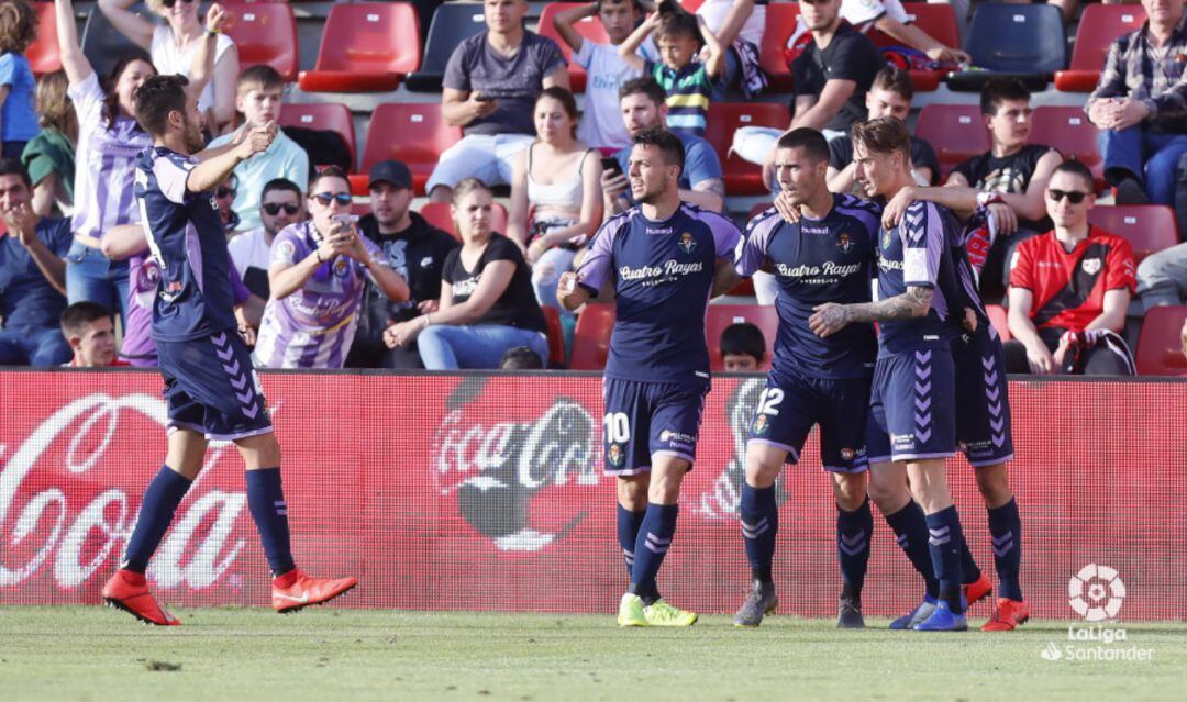 El Real Valladolid celebra el gol de Sergi Guardiola