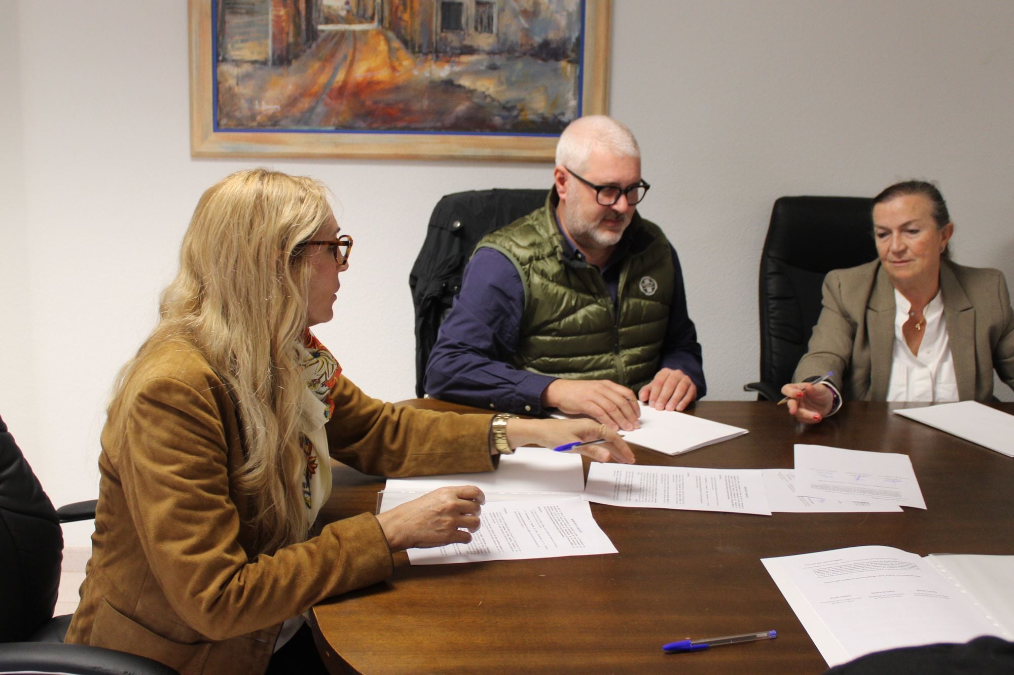 Sandra González, Arcadi Calderó y Pilar Casado.