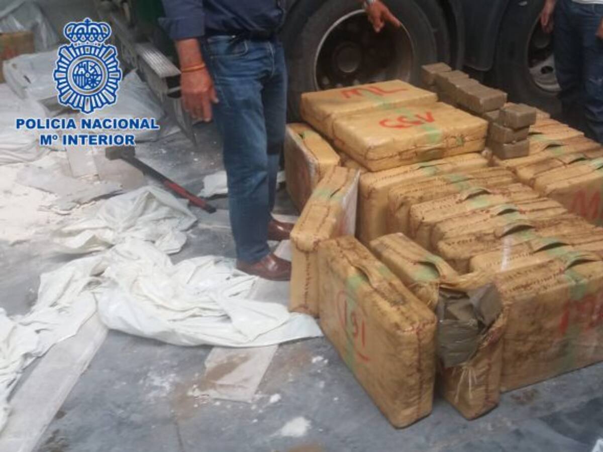 Incautados casi 1.200 kilos de hachís en una nave de la Ciudad del Transporte de Jerez