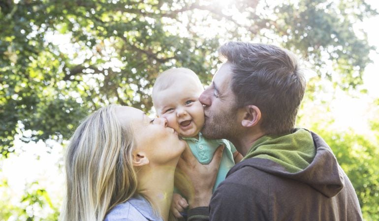 Estos son los múltiples beneficios de los besos para la salud.