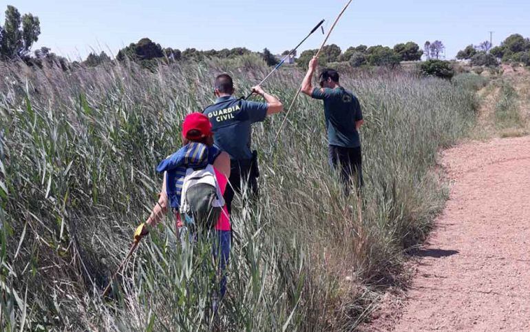 La Guardia Civil y coluntarios llevaron a cabo una intensa búsqueda hata localizar al anciano