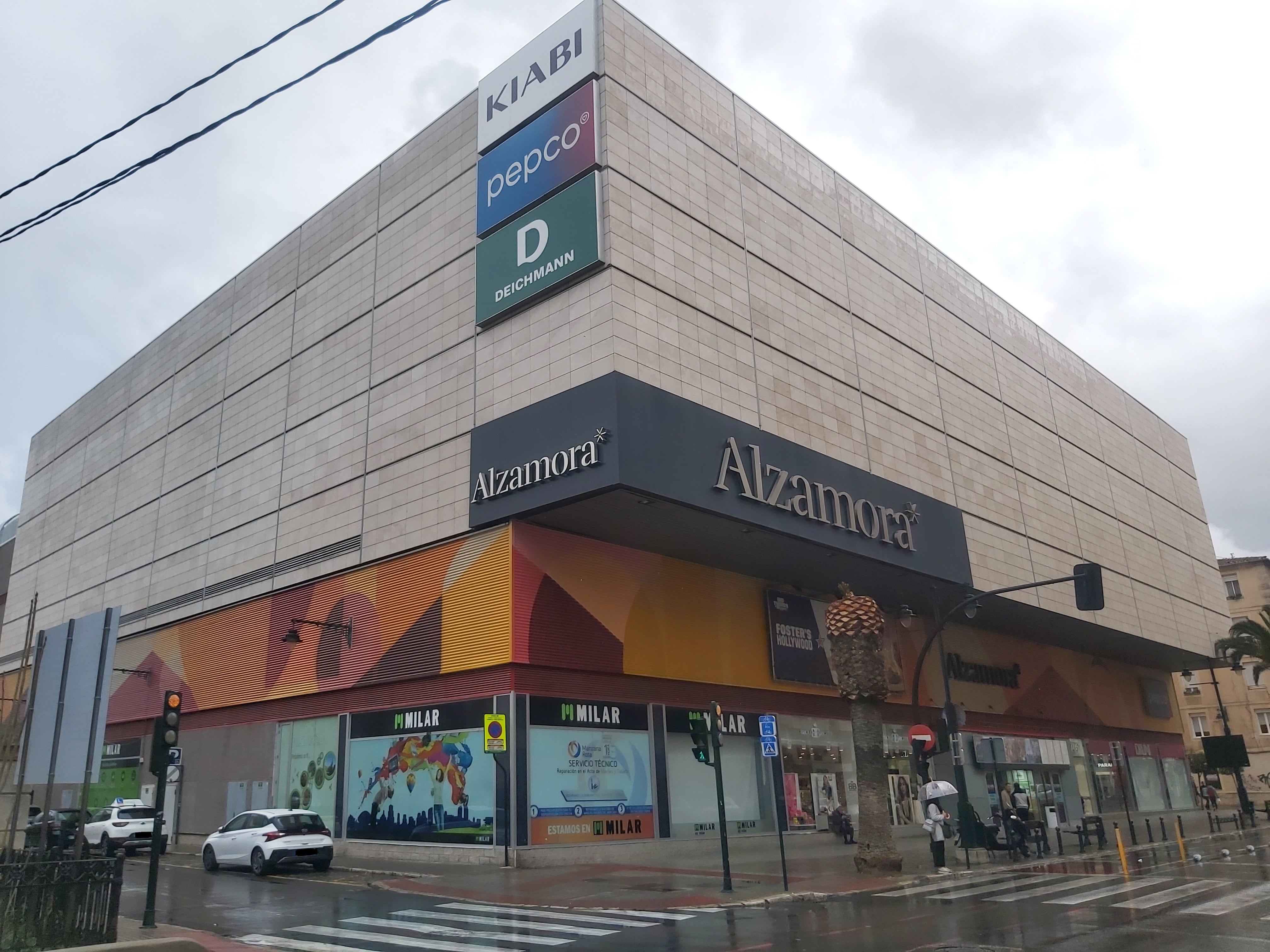 Imagen exterior de archivo del Centro Comercial Alzamora