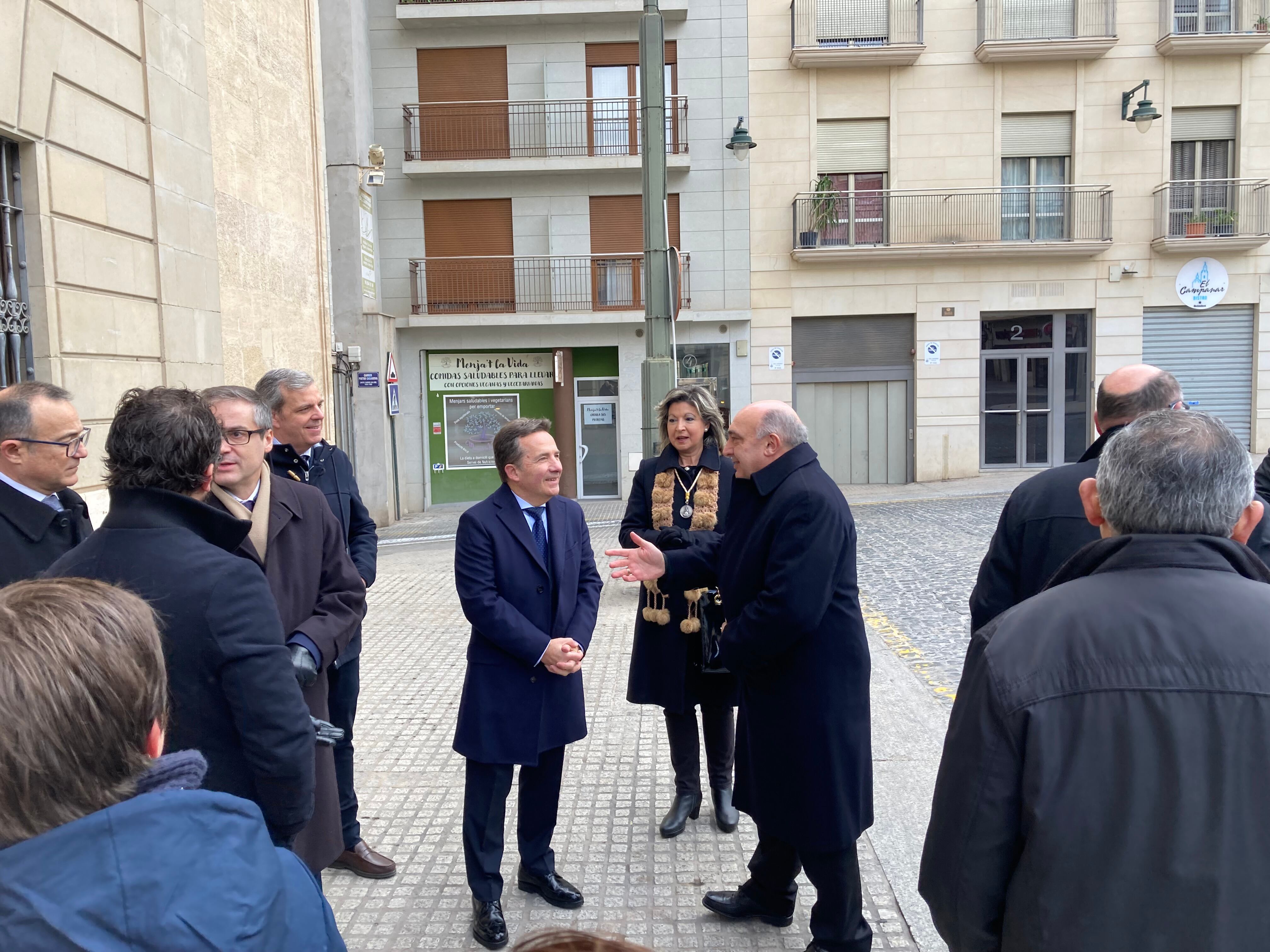 El arzobispo de Valencia Enrique Benavent a su llegada a Alcoy