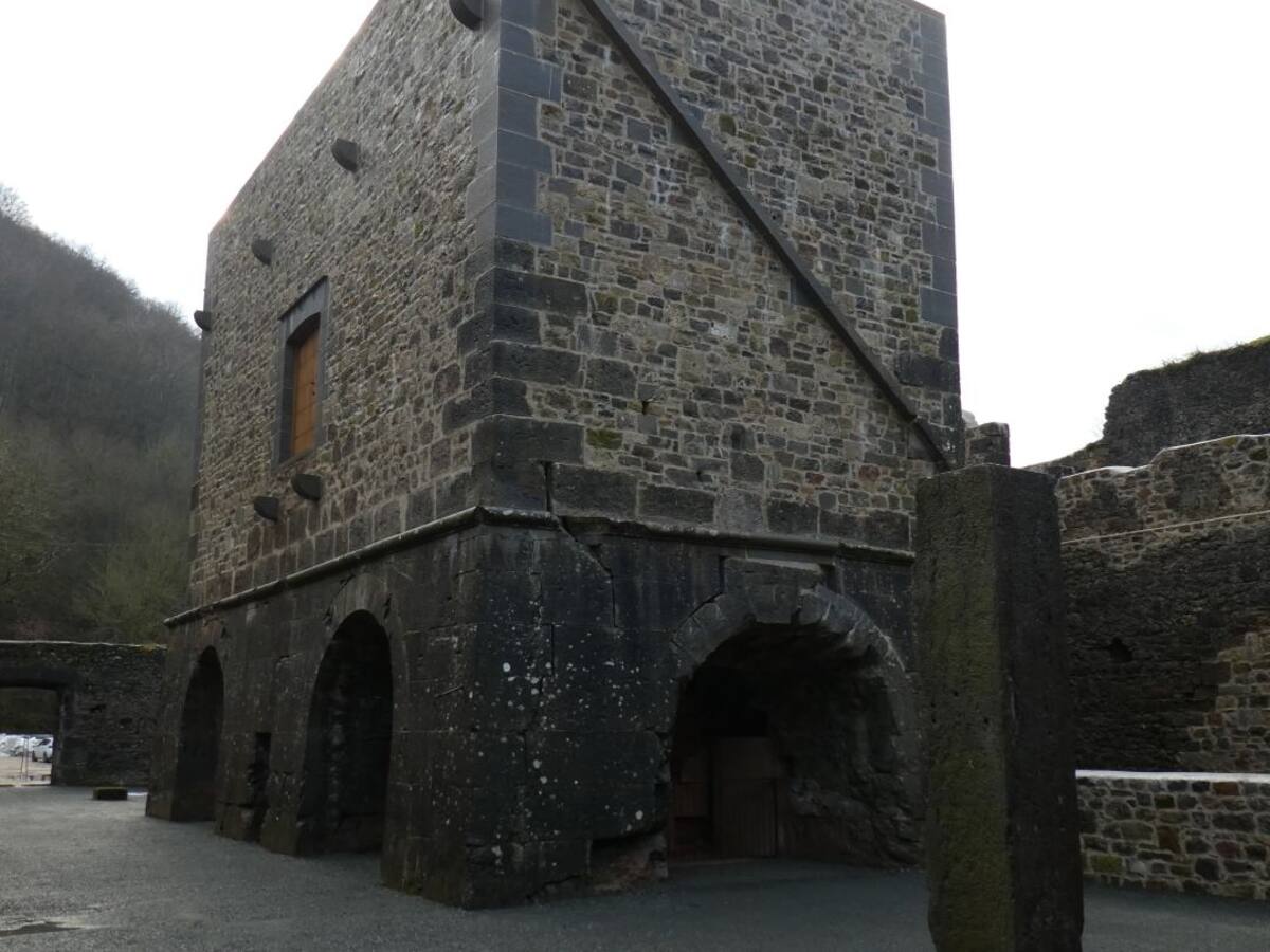 La nueva imagen de la Fábrica de Armas de Orbaizeta: restaurada y visitas más accesibles