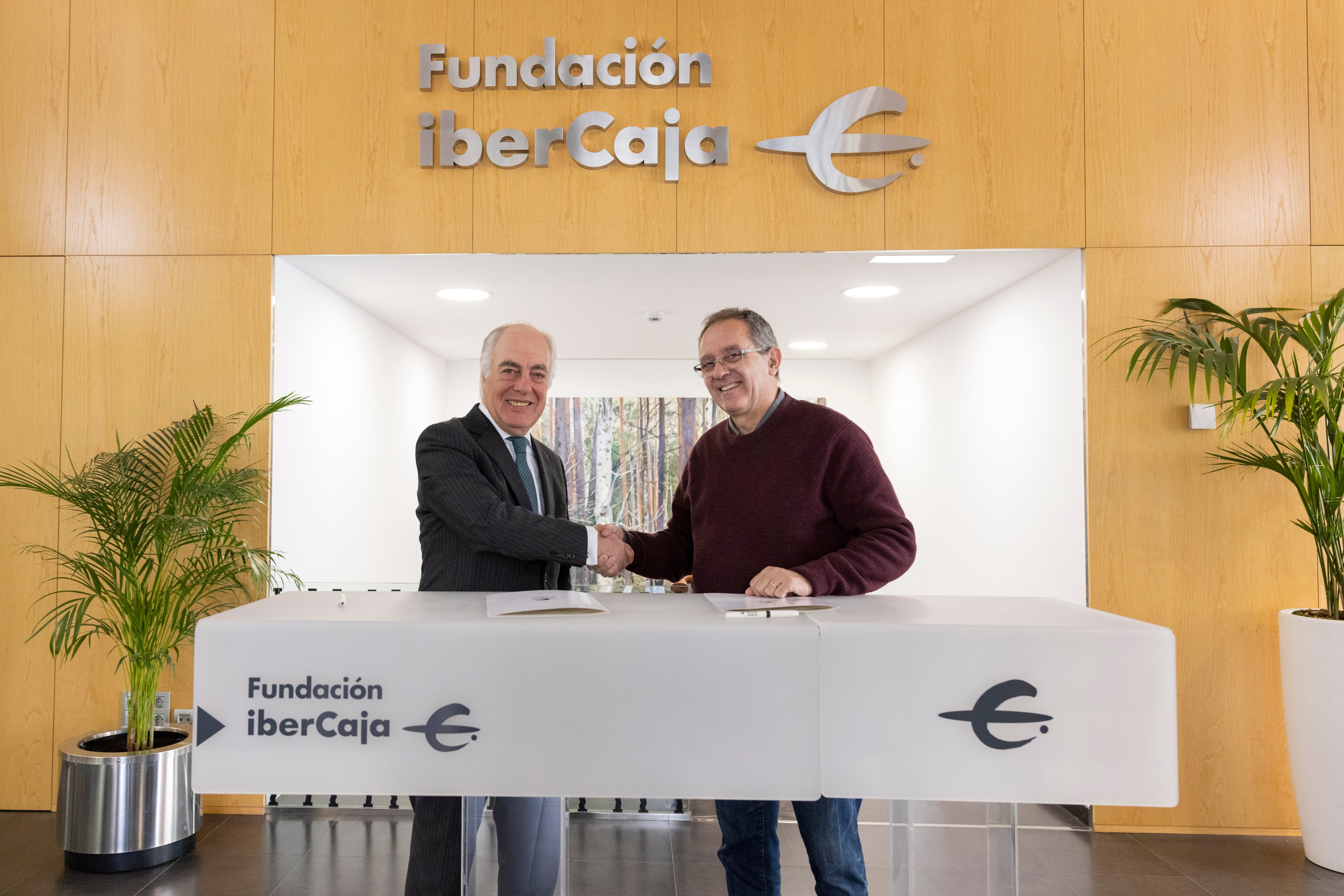 Firma convenio ASPACE y Fundación Ibercaja