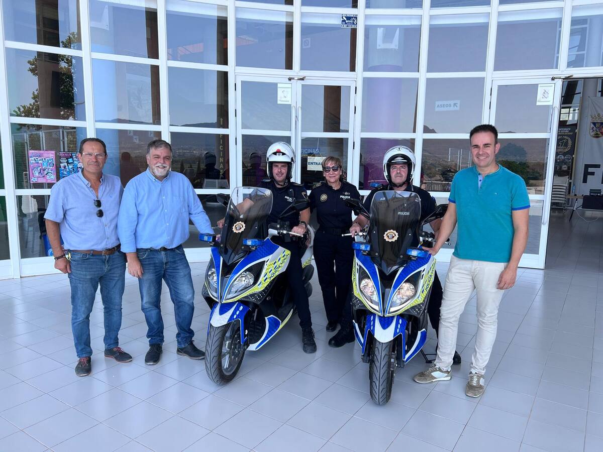 Villena refuerza su flota con dos nuevas motos para la Policía Local