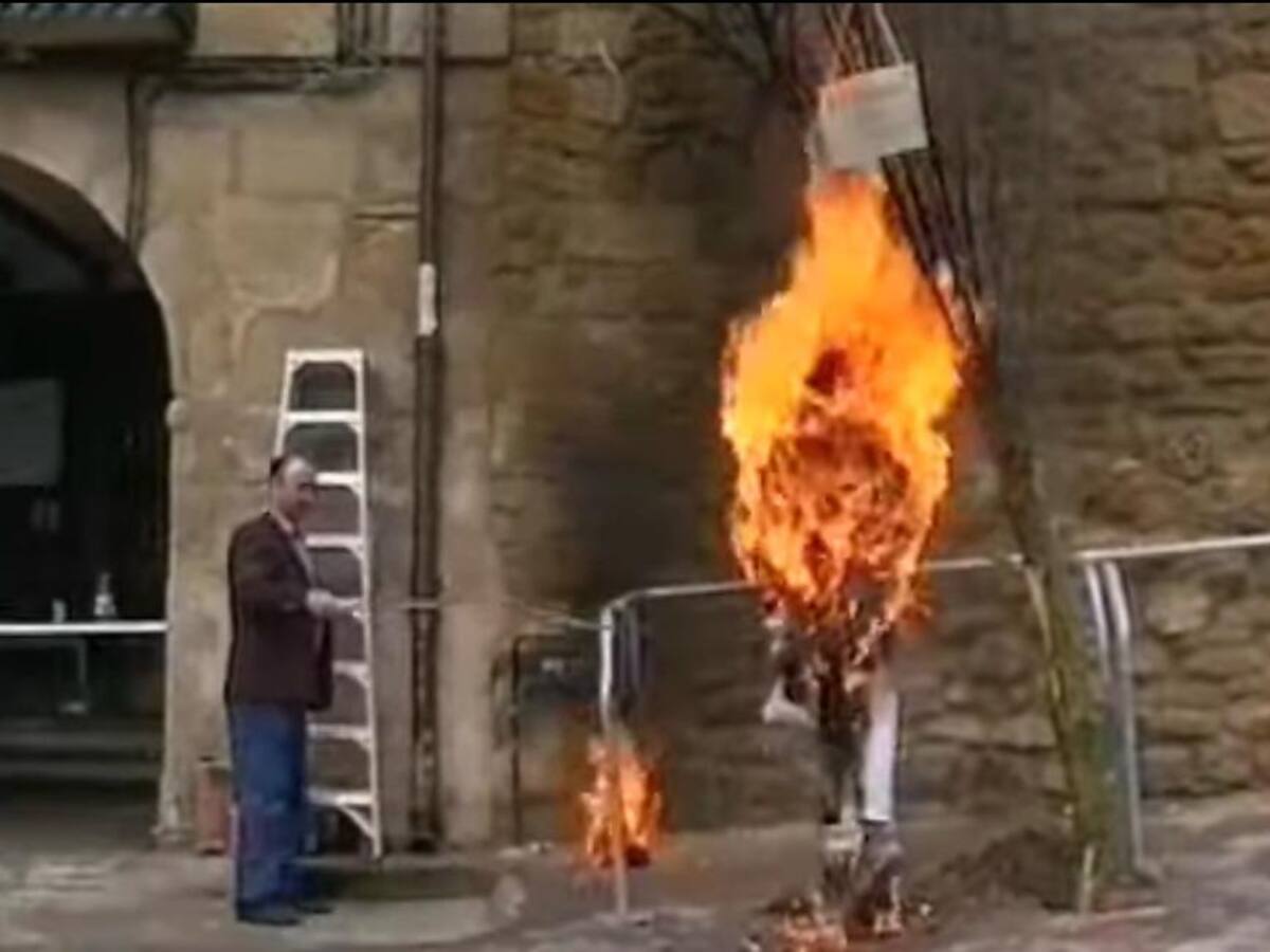 Salinas de Añana espera a que Jesús resucite para quemar al Judas