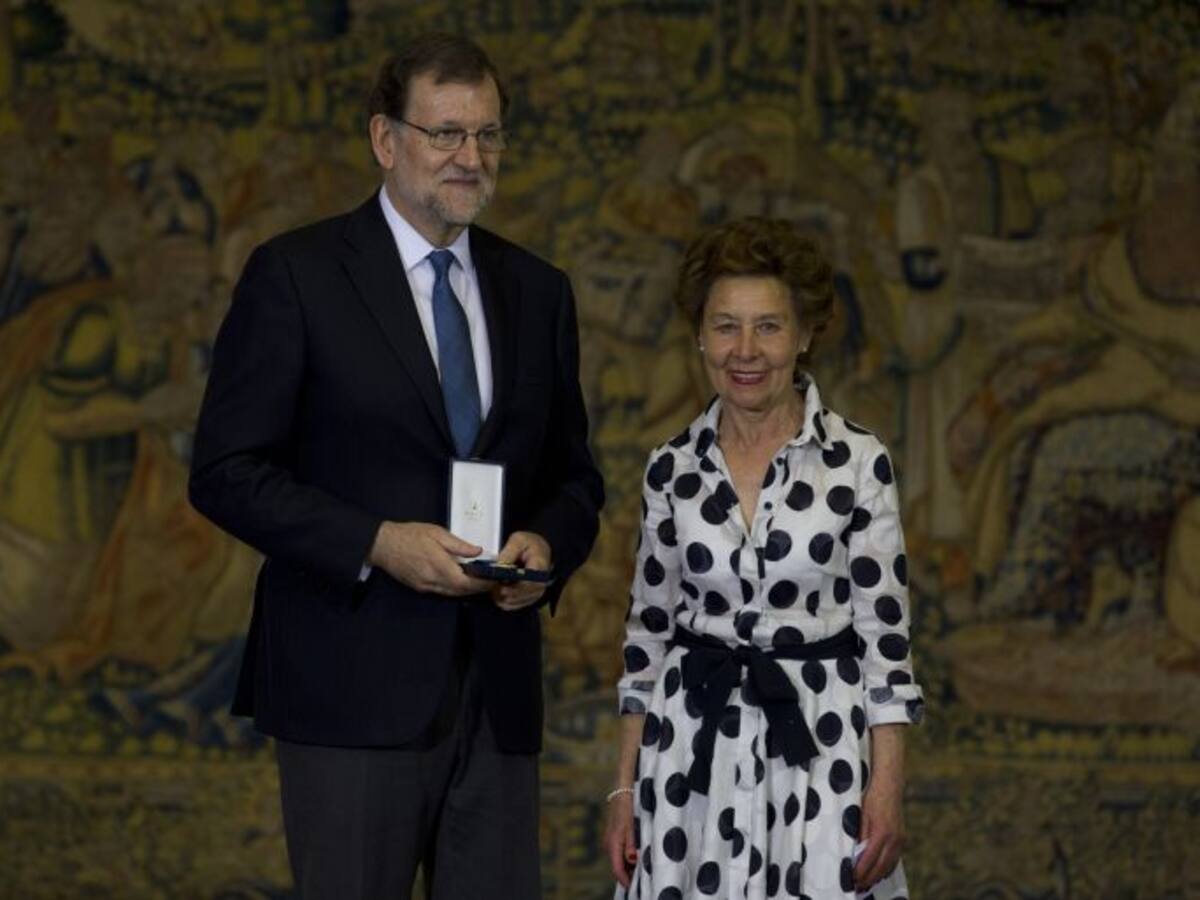 María Teresa Rodríguez recibe la Medalla de Oro al Mérito en el Trabajo