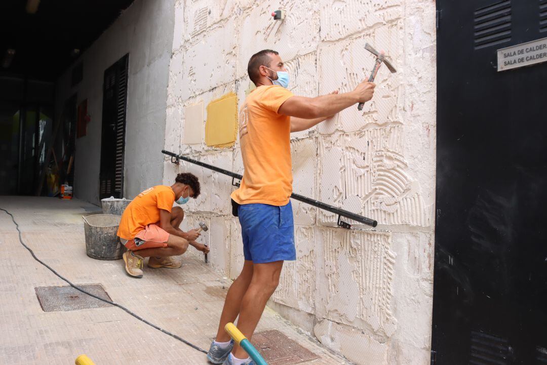 Proceso de reforma de edificios públicos educativos en Onda.