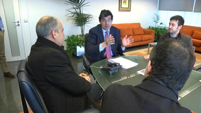 Reunión en la mañana del lunes entre el colegio de arquitectos y el Delegado Territorial de la Xunta.