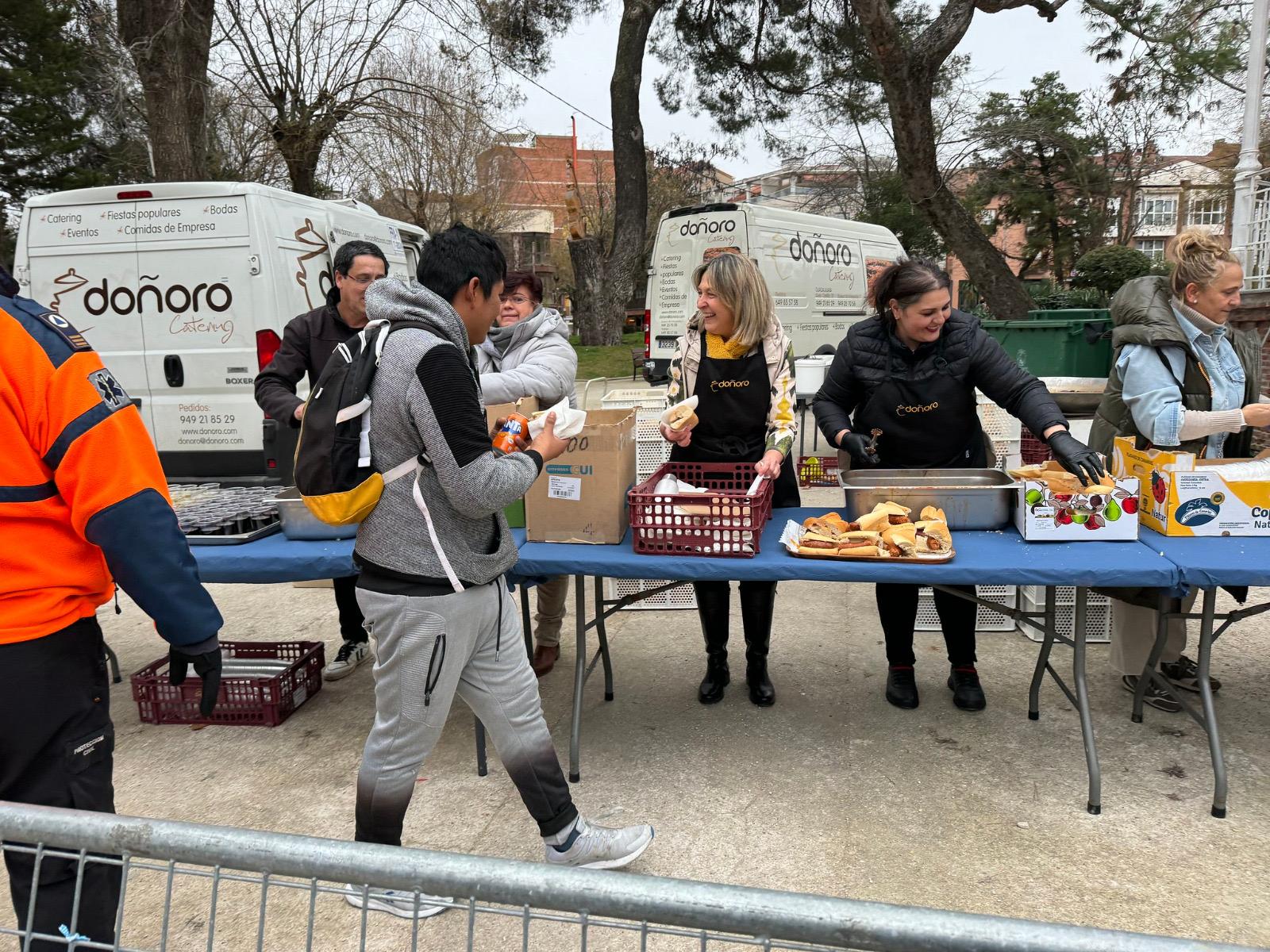 Reparto de chorizos en La Concordia