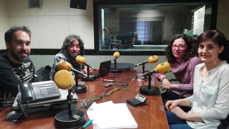 Chema Mezquita, Teo Nieto, Rocío Caballero y Paz Romo en los estudios de Radio Zamora