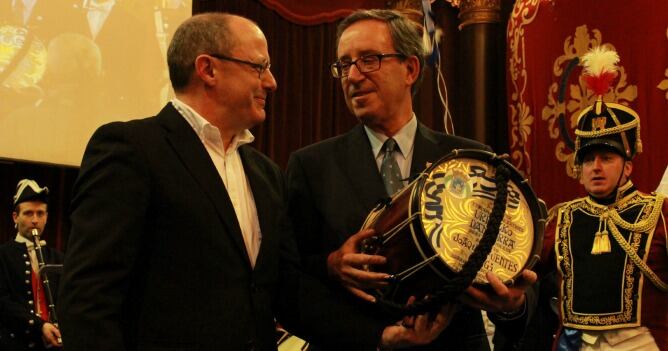 Joaquín Fuentes, Tambor de Oro 2014 y el alcalde Juan Karlos Izagirre