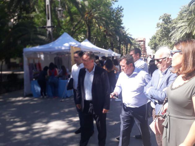 Autoridades visitan la Feria de la Formación Profesional en Linares.