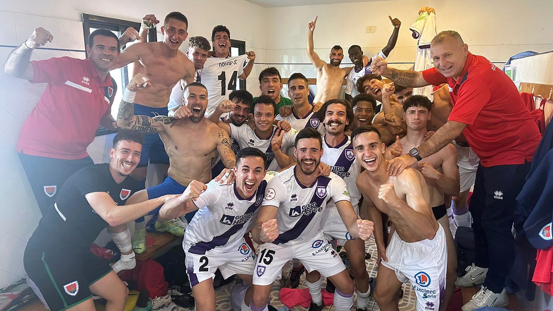 El Numancia celebra el triunfo en Mensajero y el liderato del grupo V de la Segunda RFEF.