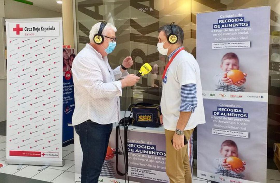 Juan Carlos Barragán, director del Hipermercado Carrefour en Zamora, interviniendo en Hoy por Hoy Zamora