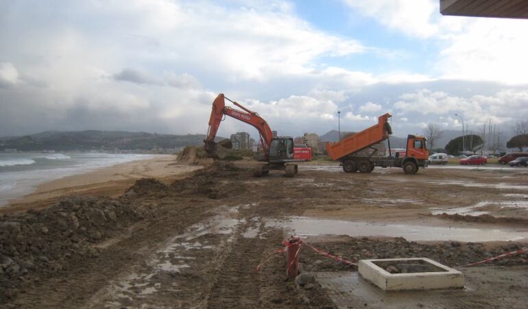 Obras realizadas en el puntal de Laredo.