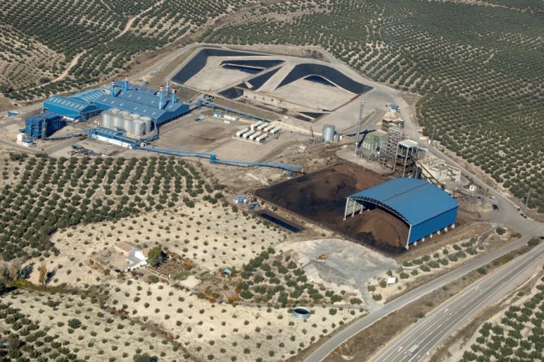 El complejo donde se encuentra la central de Ence, incluye también las instalaciones de la empresa San Miguel Arcangel.