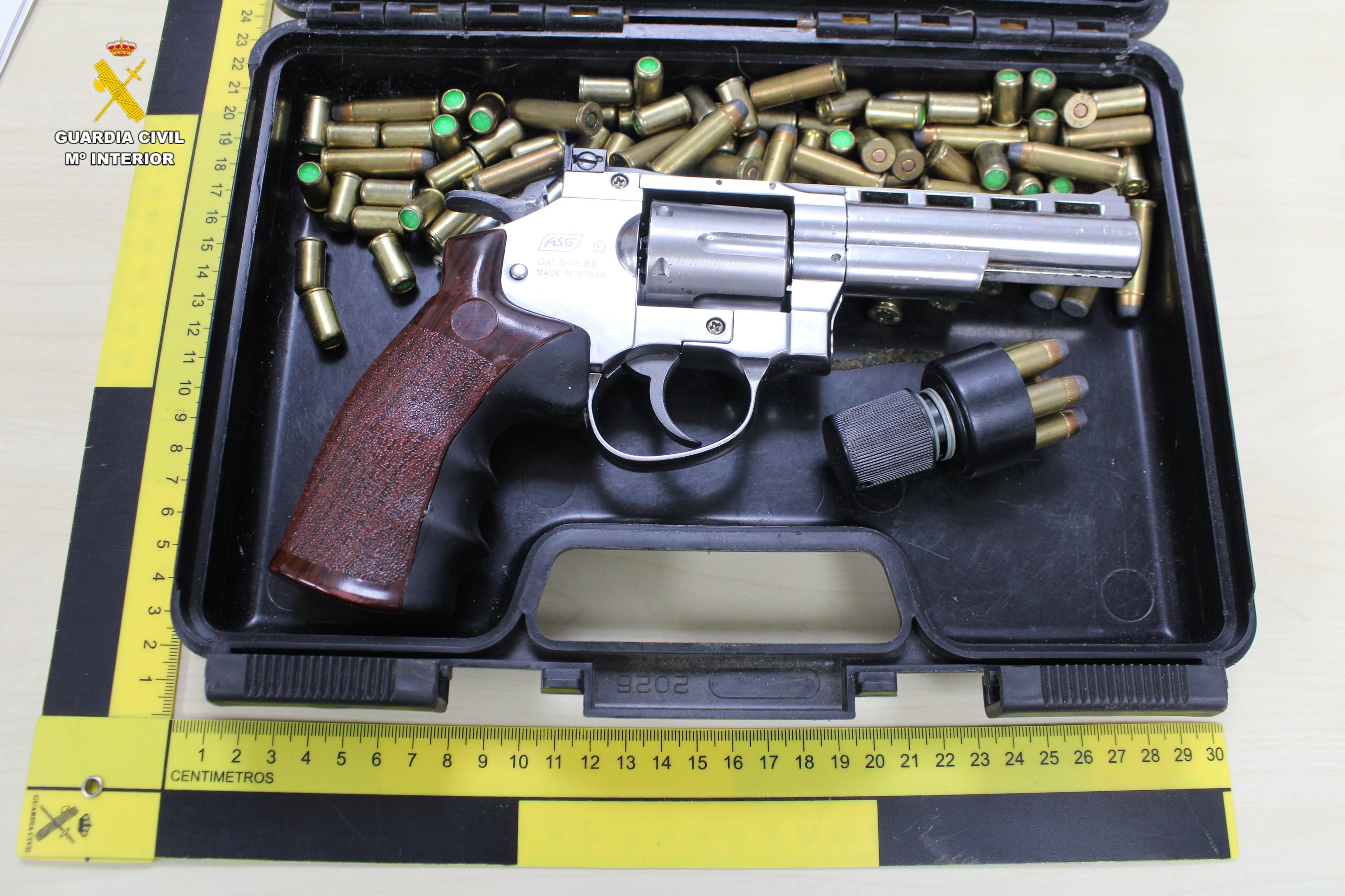 Detenido por encerrar a su pareja en su domicilio durante 12 días en Llíria.