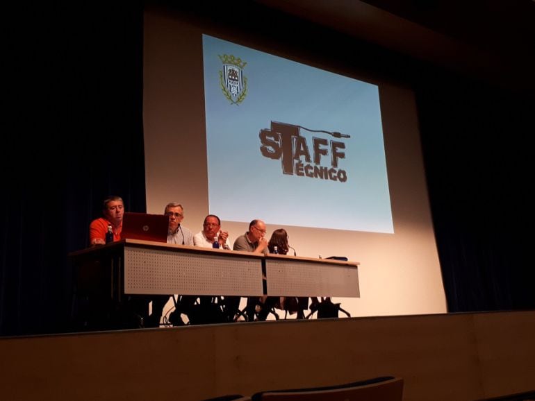 Los miembros de la directiva, presentes en la Asamblea