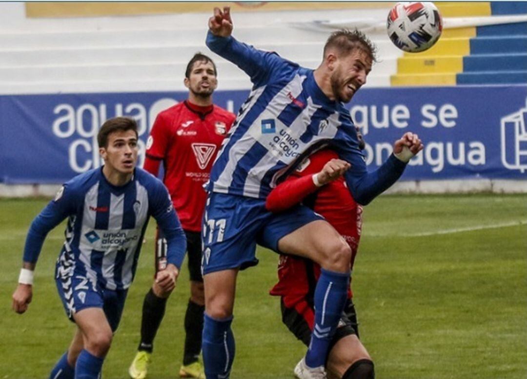 Ramón en una acción de un partido