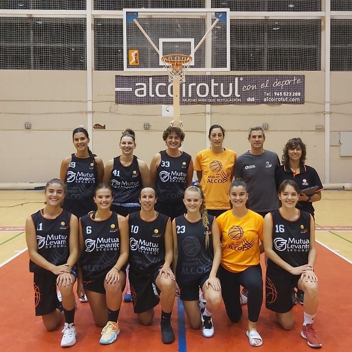 Senior femenino del Nou Basquet Alcoi