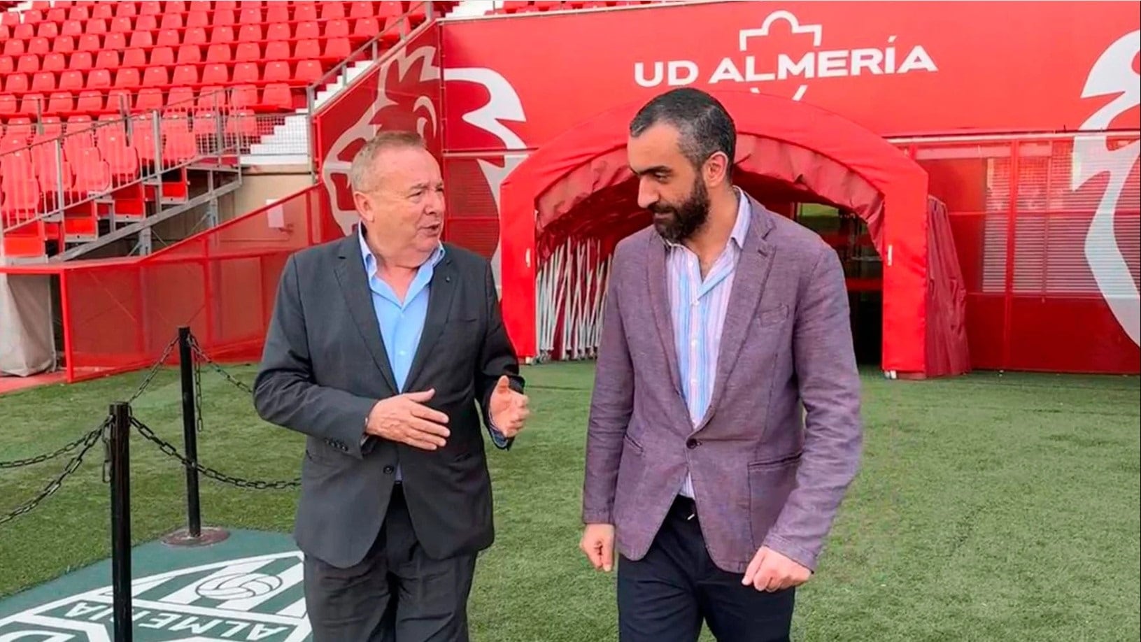 Pedro Manuel de la Cruz director de LA VOZ de Almería con Mohamed El Assy.