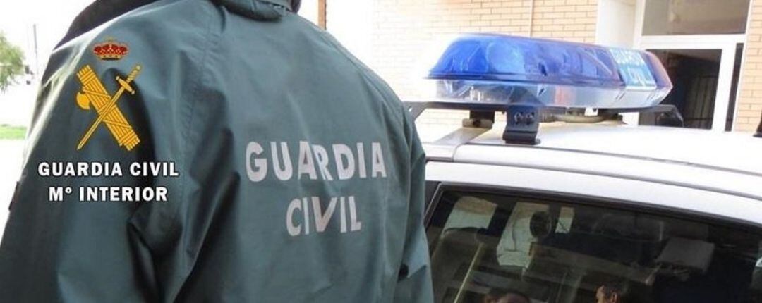 Archivo: Agente de la Guardia Civil