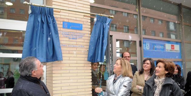 La entonces concejala Concepción Dancausa inauguró esta escuela en 2010