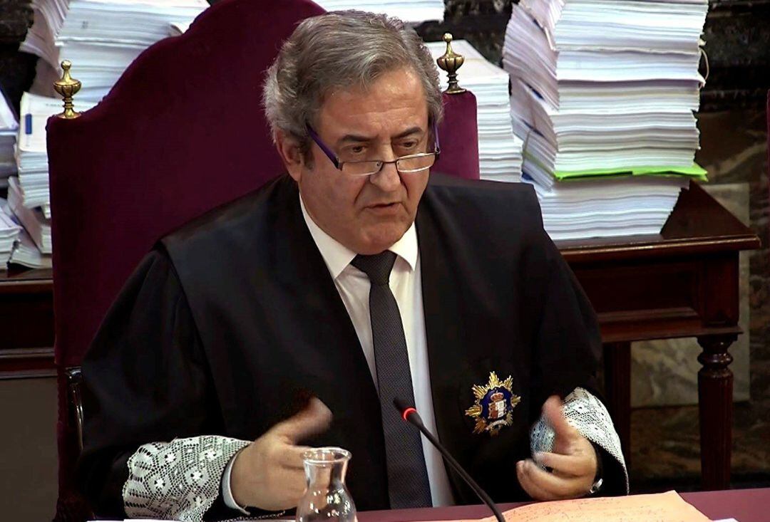 Imagen capturada de la señal institucional del Tribunal Supremo, del fiscal Javier Zaragoza, durante el juicio del Procés 