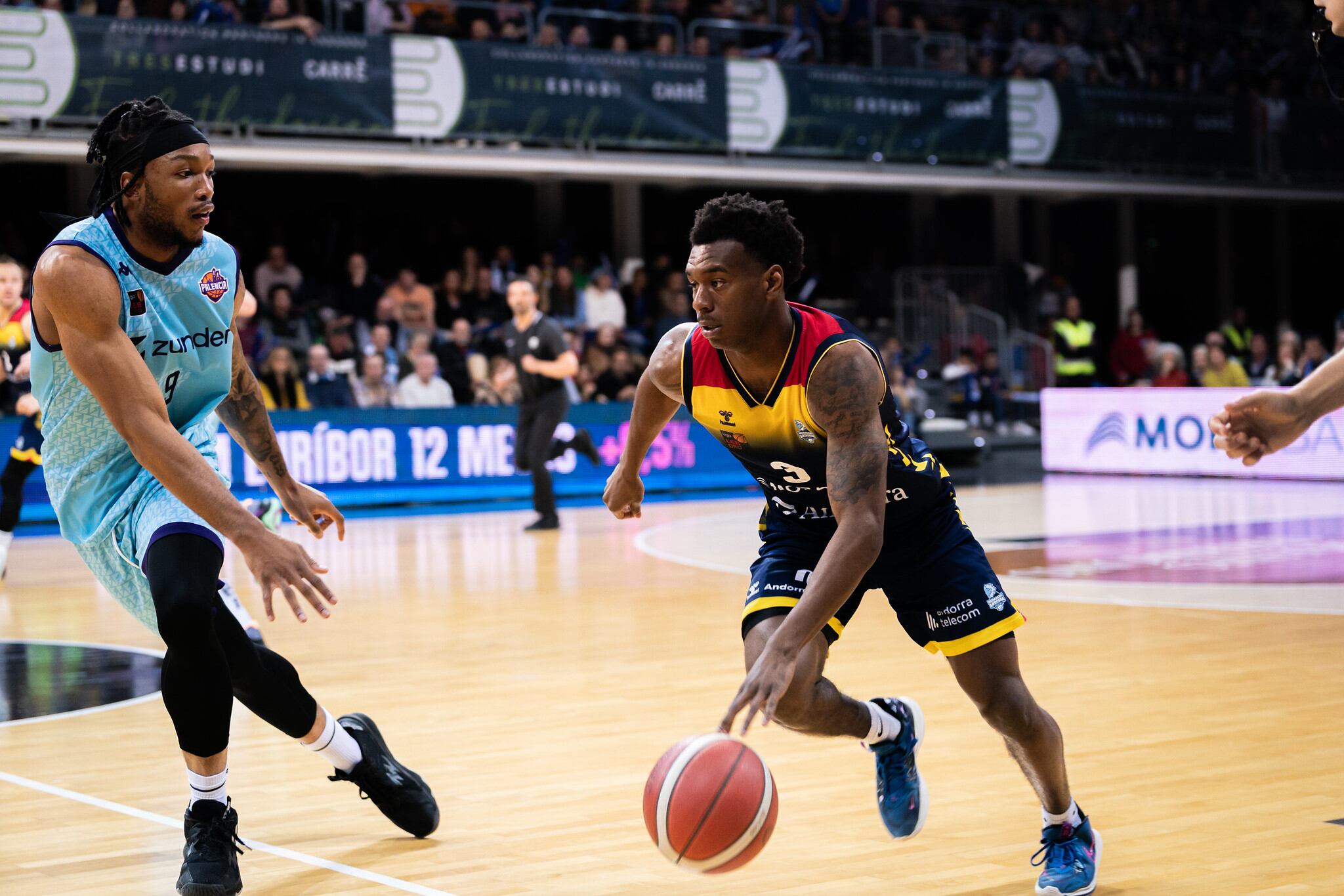 Micah Speight durant el partit contra el Zunder Palència a casa.