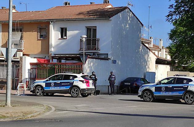 Foto de Archivo. La Policía vigila el lugar tras el tiroteo en el Barrio de la Esperanza de Ciudad Real