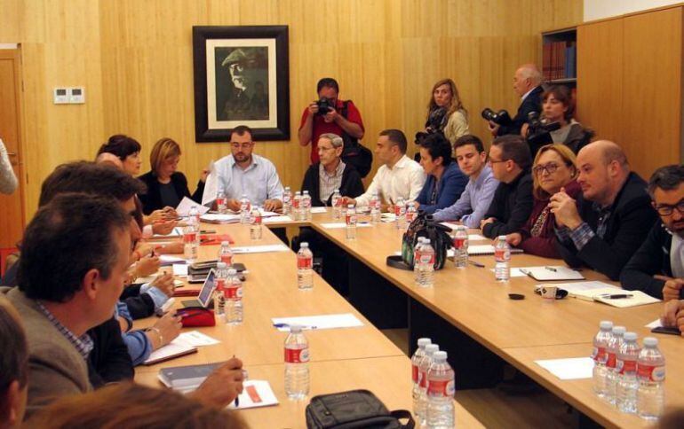 Un momento de la primera reunión de la actual ejecutiva de la Federación Socialista Asturiana, celebrada hace 100 días.